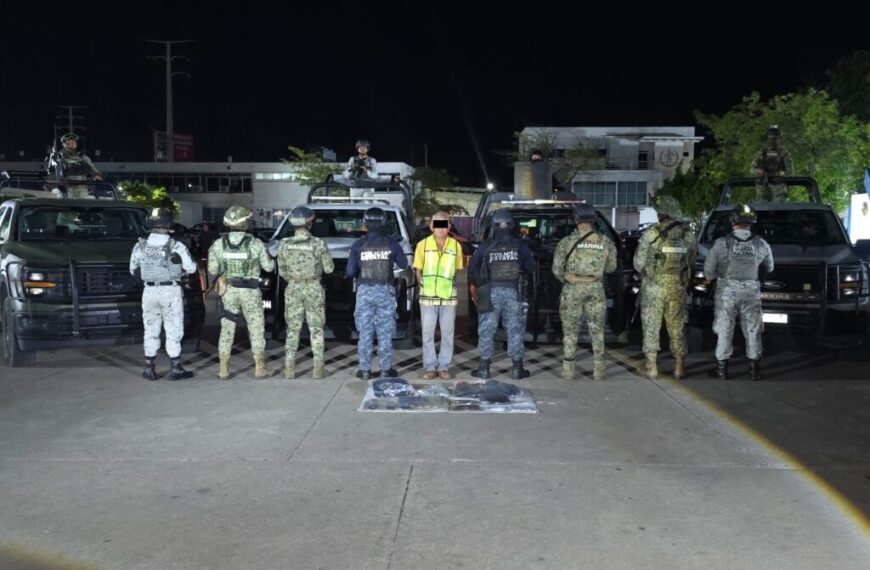 Elementos de la Guardia Estatal detienen a “El Chato” con arsenal y dosis de presunta droga en Centro