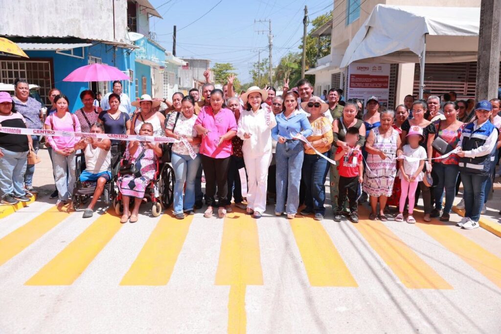 Inaugura Yolanda Osuna obras integrales en las calles Rubí y Laguna de Gaviotas Sur sector Coquitos