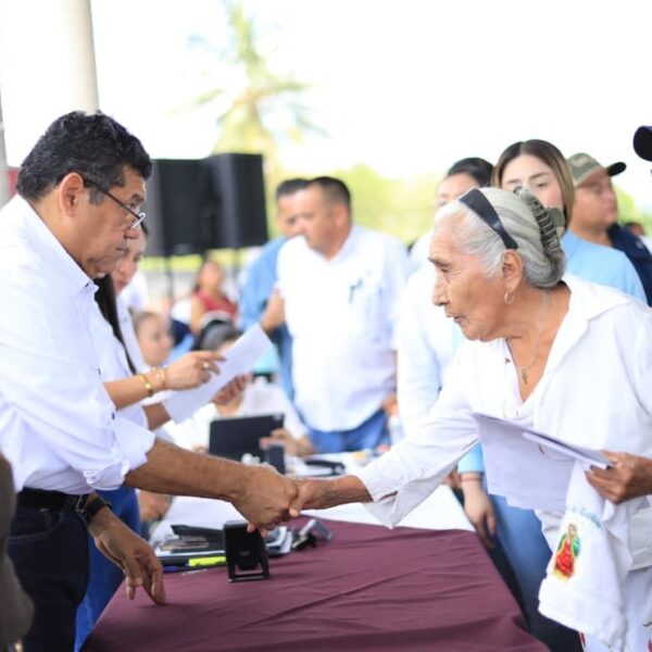 Anuncia Javier May ProgramaConsultorios Médicos en Comunidades