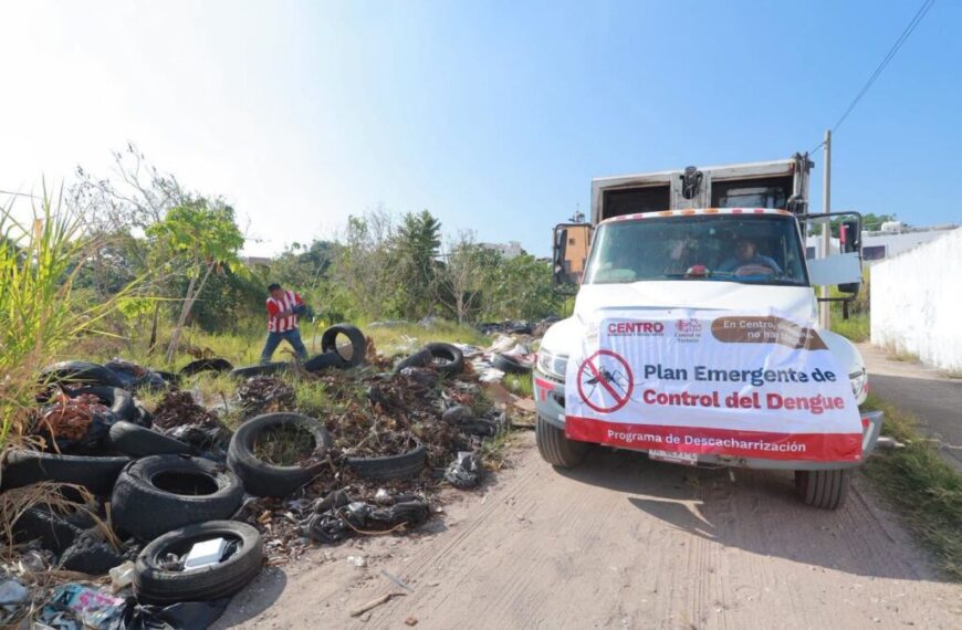 Realiza Centro limpieza en tiradero clandestino en la zona de El Toreo, en Atasta