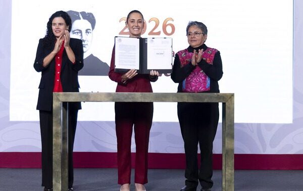 Sheinbaum enviará al Congreso reforma para fortalecer la transparencia gubernamental
