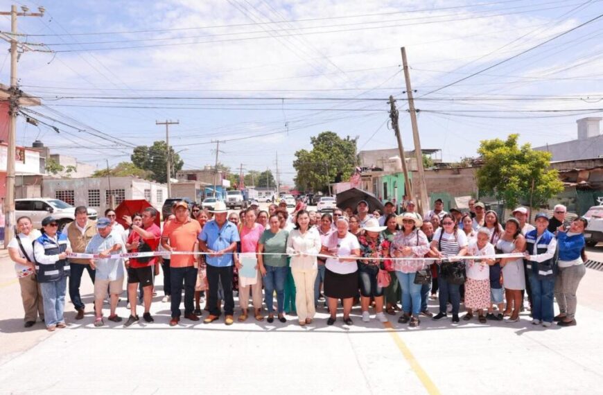 Cumple Yolanda Osuna con obras de agua potable, drenaje y pavimentación en Atasta y Miguel Hidalgo