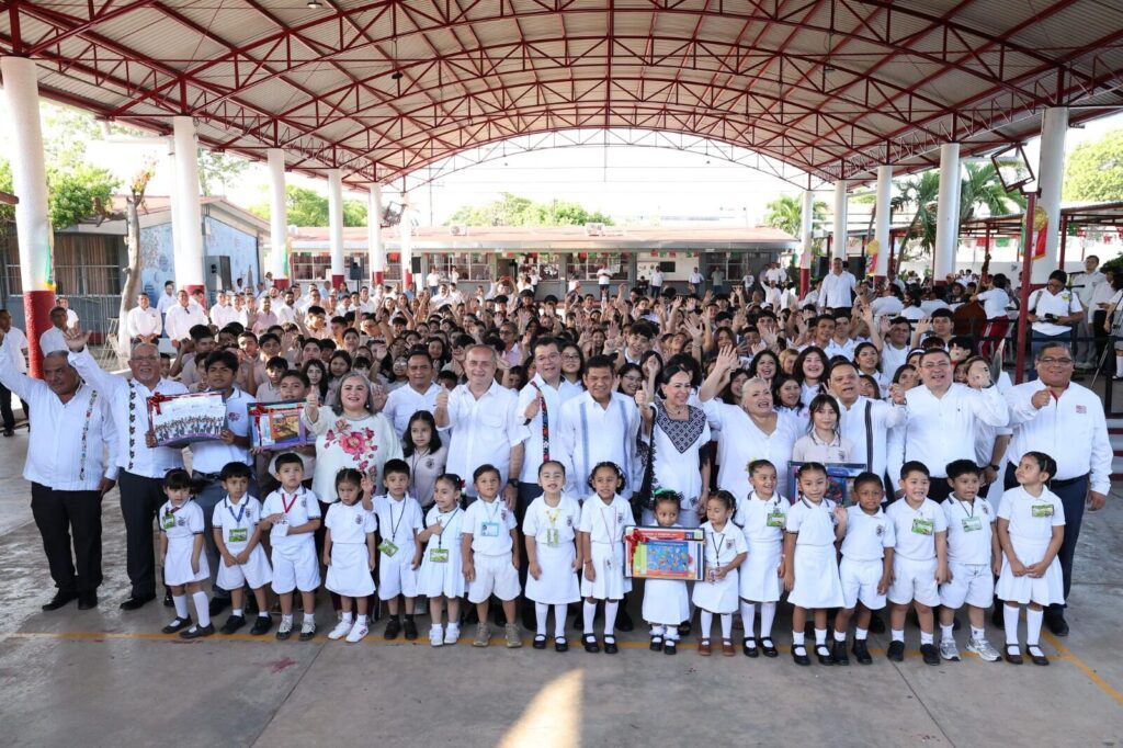 Inaugura Gobernador Javier May ciclo escolar 2026-2027; la verdadera riqueza de Tabasco está en sus estudiantes, afirma