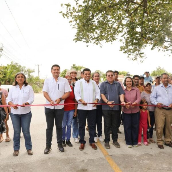 Javier May entrega puente que pone fin a 50 años de riesgo en Comalcalco