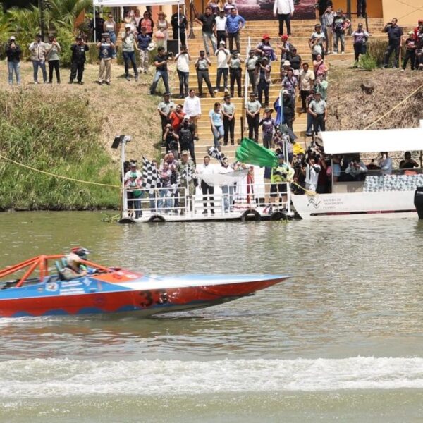 El malecón de Villahermosa se llena de vida y ambiente deportivo con el regreso de la Gran Carrera Motonáutica ’50 Leguas del Grijalva 2026′