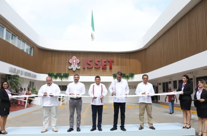 Entrega Javier May acciones de adecuación en Centro de Especialidades Médicas del ISSET