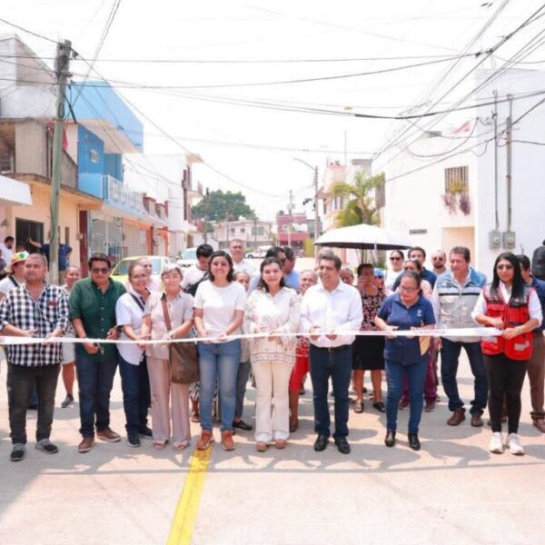 Entrega Yolanda Osuna obra integral para varias décadas en calle 25 de la colonia La Florida