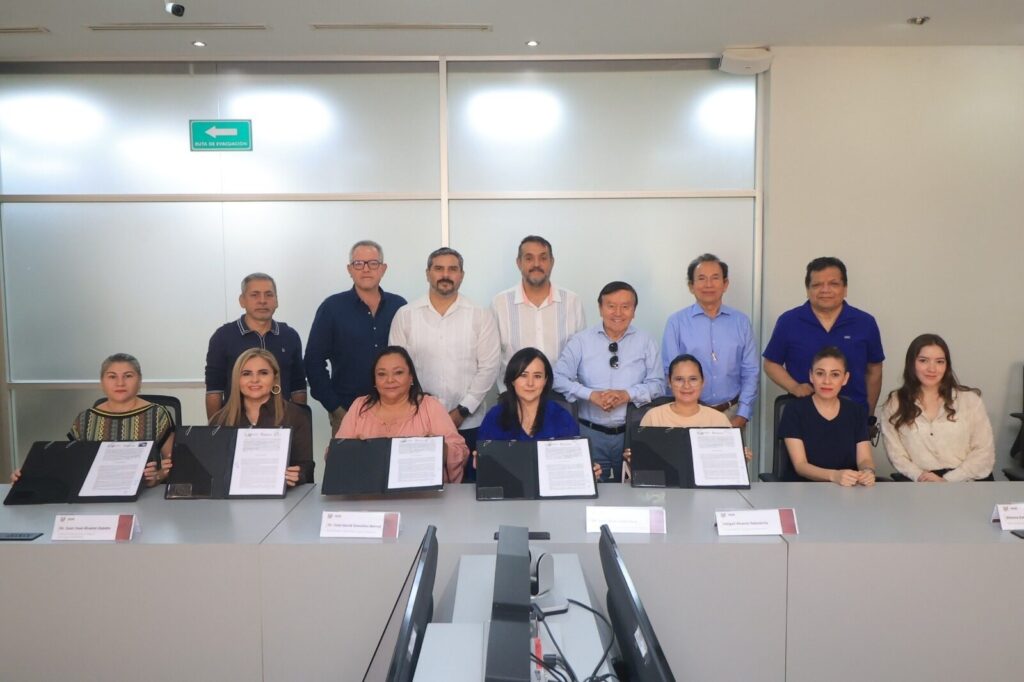 Firma Salud y Clínicas Particulares Convenio de Colaboración con el Centro Estatal de Hemoterapia