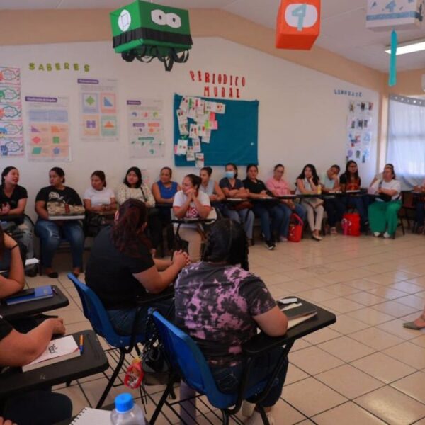 Inician capacitaciones 220 participantes de la décima generación de Mujeres al Centro