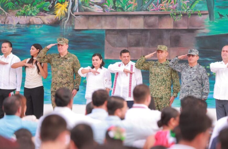 Rinde Gobierno de Centro homenaje a la historia, soberanía y símbolos de México en el mes patrio