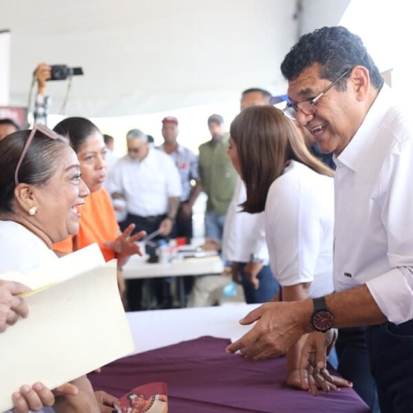 Logros de la transformación son del pueblo, destaca Javier May al ofrecer audiencias públicas en el poblado C-25 de Huimanguillo