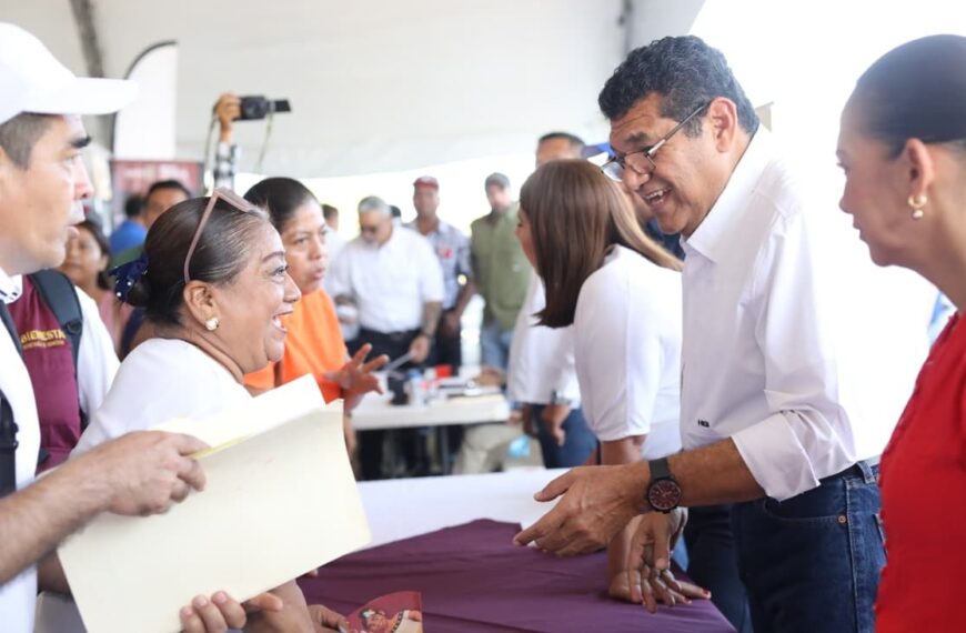 Logros de la transformación son del pueblo, destaca Javier May al ofrecer audiencias públicas en el poblado C-25 de Huimanguillo