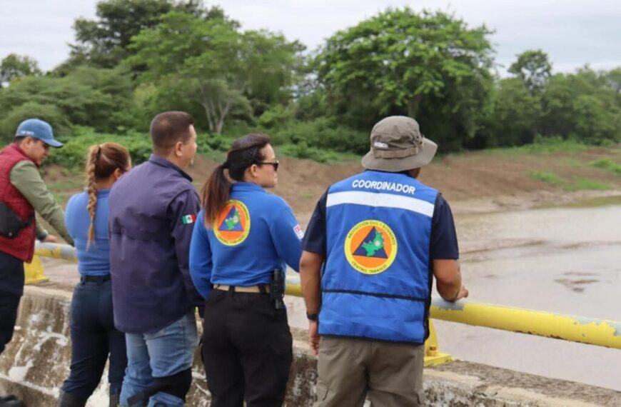 En Centro, personal de Protección Civil y Bomberos atentos a los canales de alivio ante presencia del frente frío