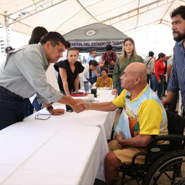 El Gobierno del Pueblo sale al encuentro de las familias y acerca los servicios a Multé, Balancán