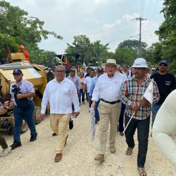 Entrega Pemex apoyos en beneficio de 47 comunidades en Las Choapas