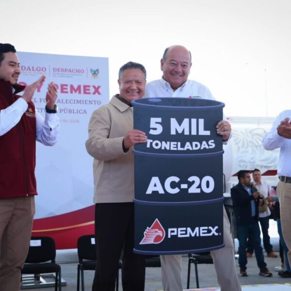 Pemex entrega donaciones al gobierno de Hidalgo por casi 80 mdp