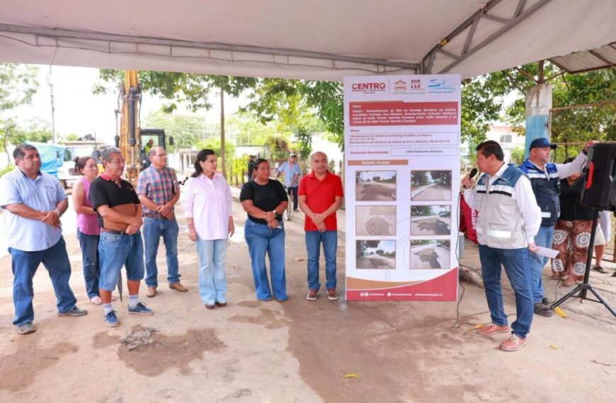 Inicia Gobierno de Centro rehabilitación de drenaje sanitario en poblado Dos Montes