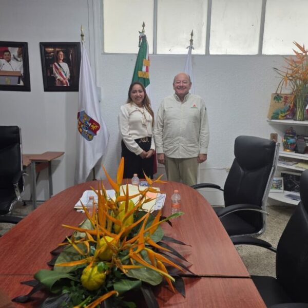 Agiliza Pemex trabajos para reubicar escuelas que estaban cerca de Refinería Olmeca
