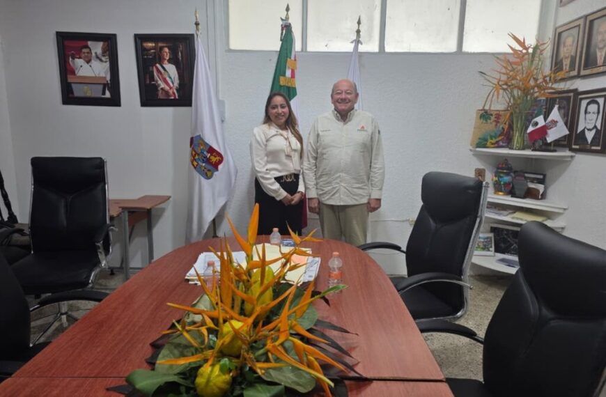 Agiliza Pemex trabajos para reubicar escuelas que estaban cerca de Refinería Olmeca