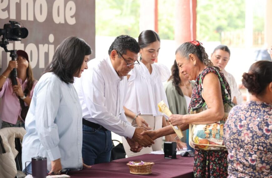 “Trabajamos todos los días para atender las necesidades de las familias”: Javier May