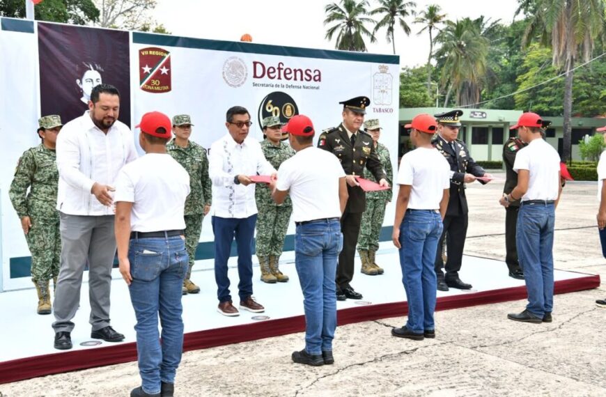 Concluyen Servicio Militar Nacional 187 jóvenes y diez mujeres voluntarias
