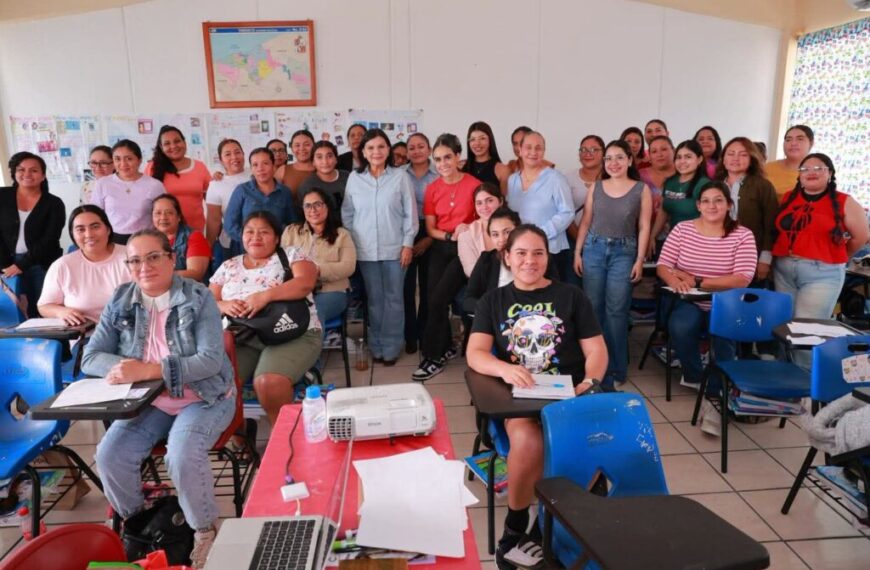 Concluyen 214 mujeres capacitación en talleres del Programa Mujeres al Centro