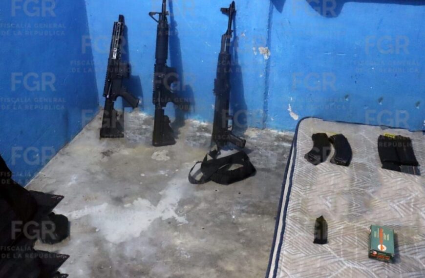 Siete años de prisión a persona por posesión de armas y granadas; FGR
