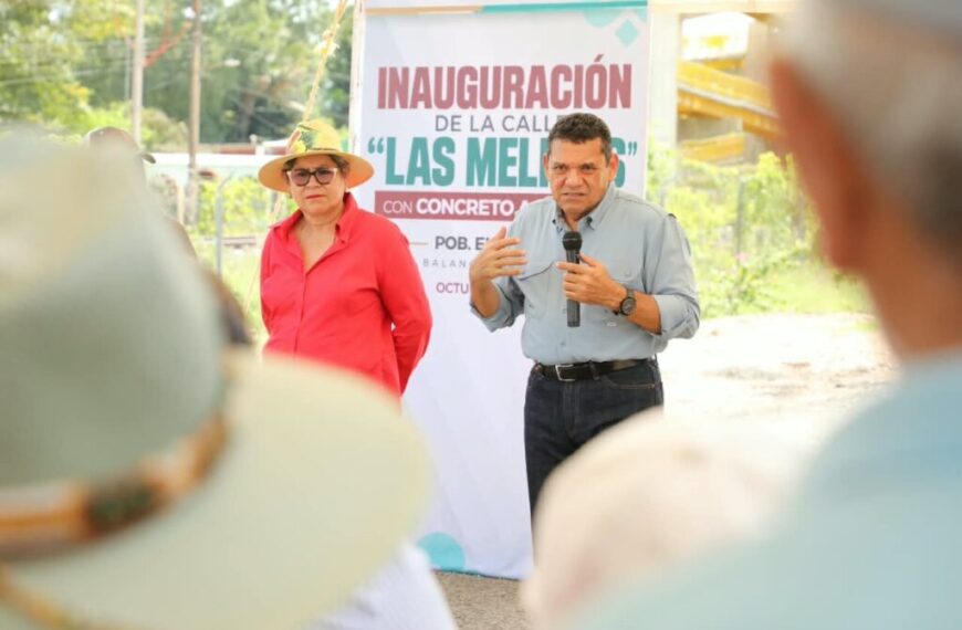 Acompaña Gobernador Javier May a alcaldesa de Balancán en inauguración de la pavimentación de la calle “Las Melinas”