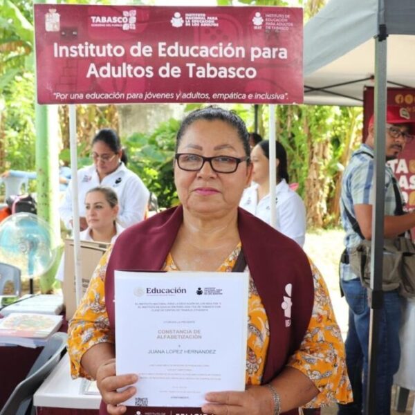 Casi 23 mil jóvenes y adultos han concluido un nivel educativo en el IEAT
